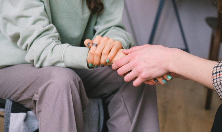 how to support a loved one in need of grief counseling